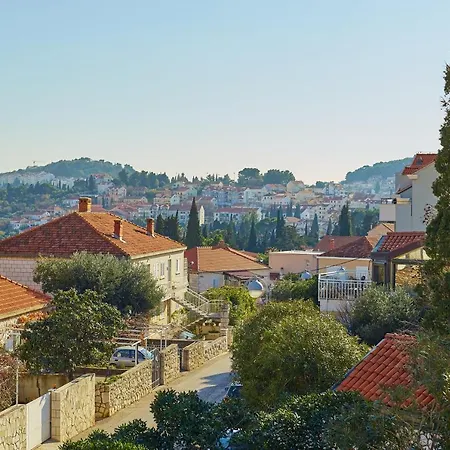 Leo's Charming Ii شقة