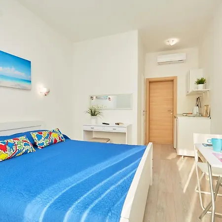 Leo's Charming Ii Apartamento