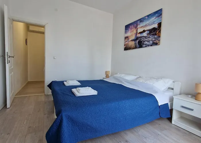 Apartment Leo's Charming Ii *